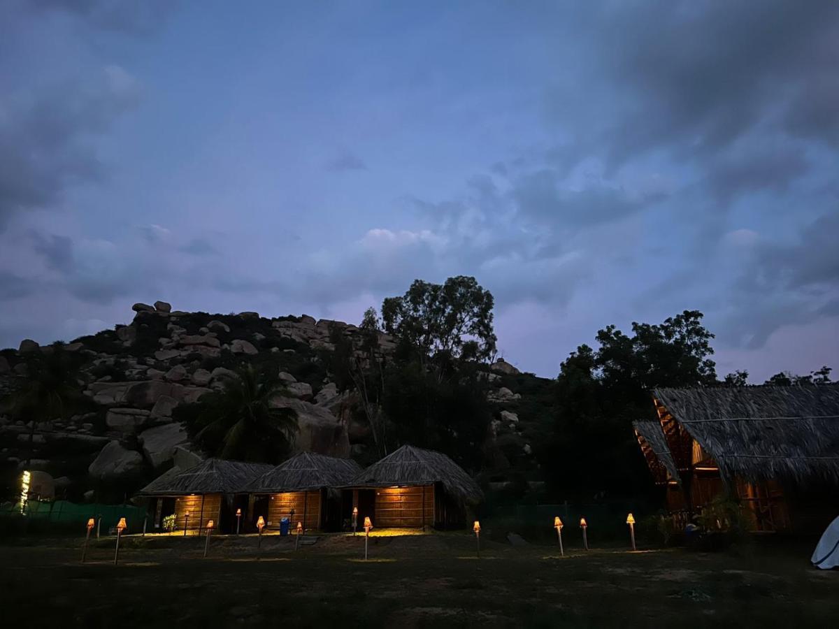 Banana Tree Home Stay Hampi Luaran gambar