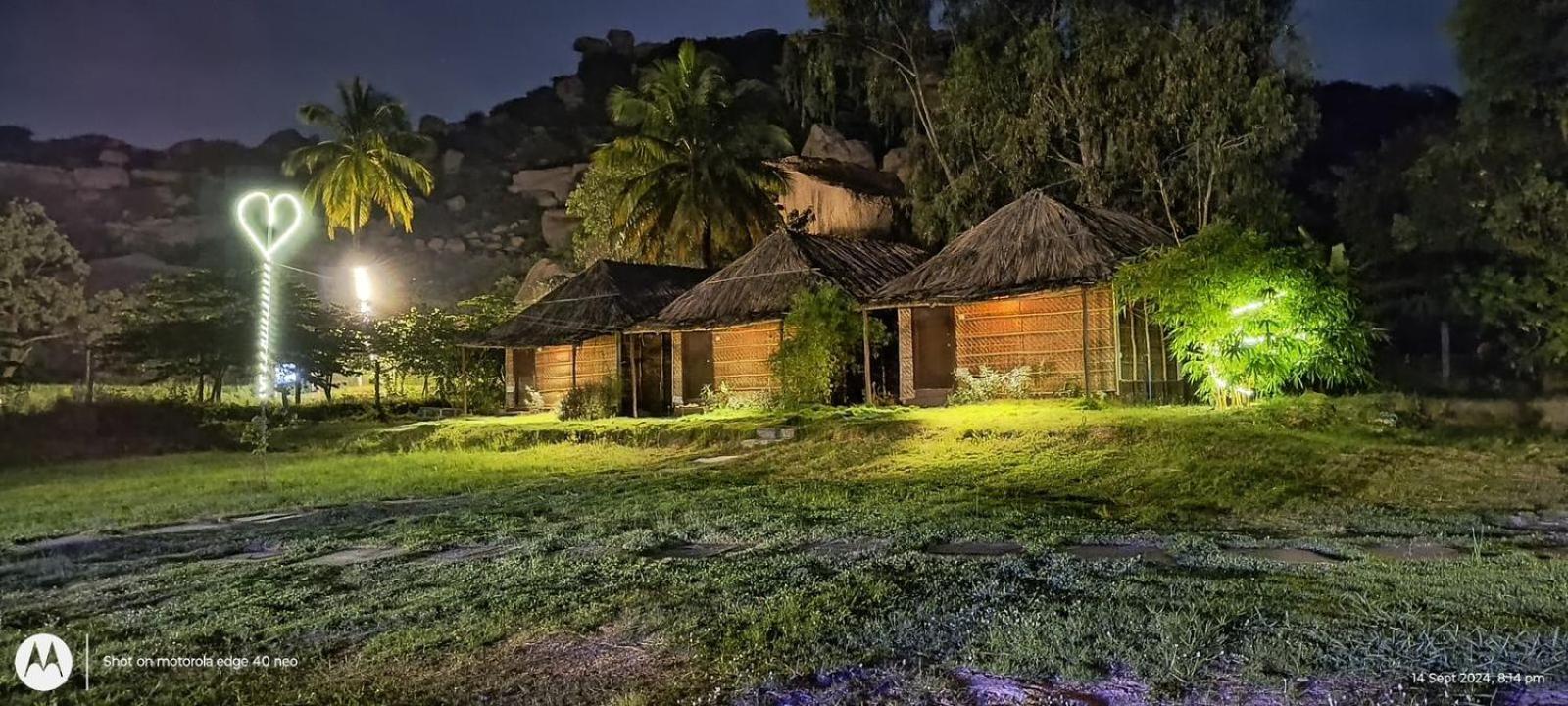 Banana Tree Home Stay Hampi Luaran gambar