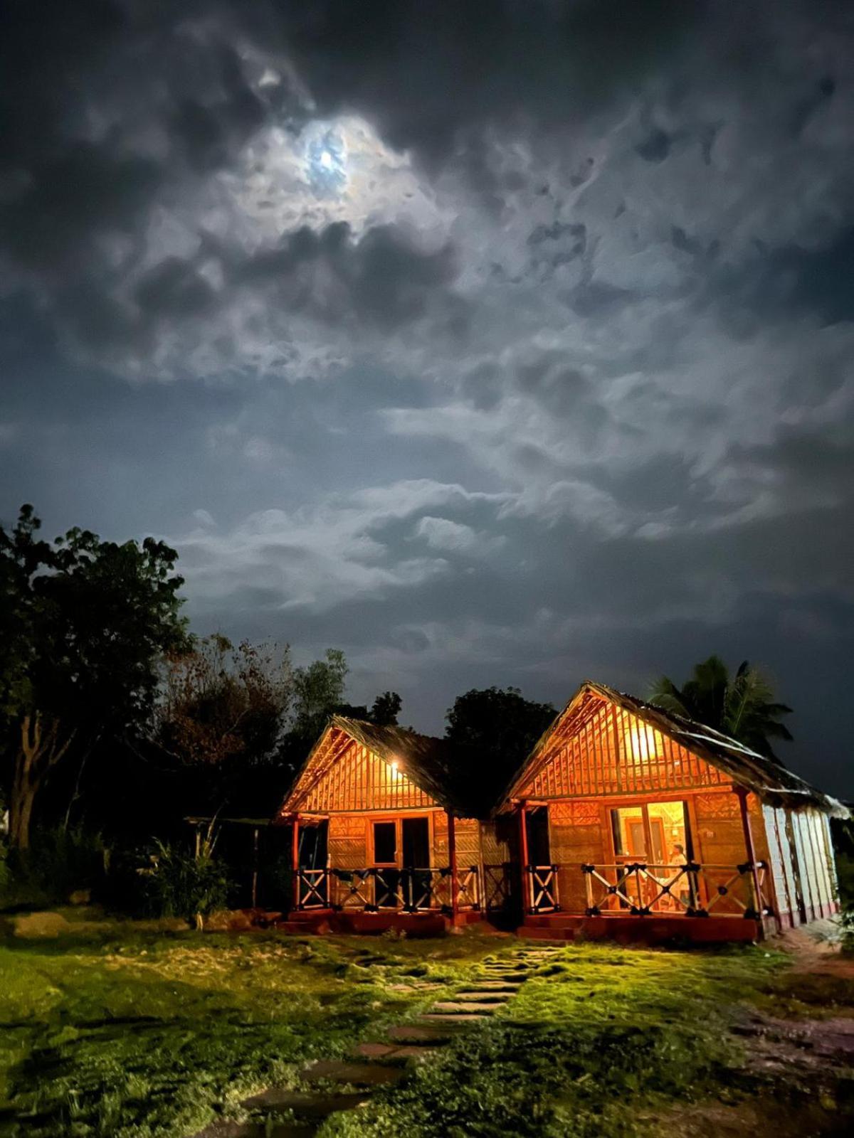 Banana Tree Home Stay Hampi Luaran gambar